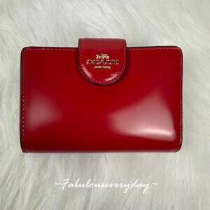 Coach Medium Corner Zip Wallet In Leather/Gold Ruby CW526 NWT